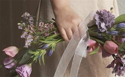 属狗的怎样起名字好听男孩_属狗的怎样起名字好听男孩子