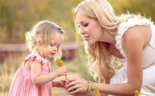 高姓2026/05/25出生女宝宝起名全攻略：名字推荐与禁忌字分析